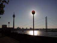 Düsseldorf Rhein bei Nacht