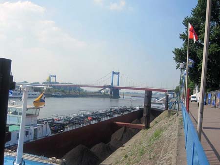 Hafen mit Hafenpromenade
