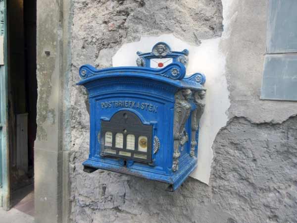 alter Briefkasten - Postkasten