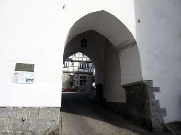 Glockenturm Torbogen
