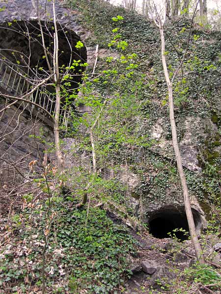 Binolen-Tunnel und Tunnelhöhle