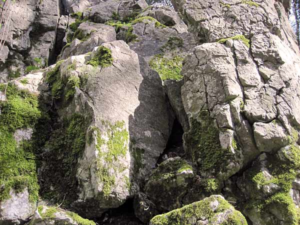 Hönnetal Felsversturz Feldhofhöhle